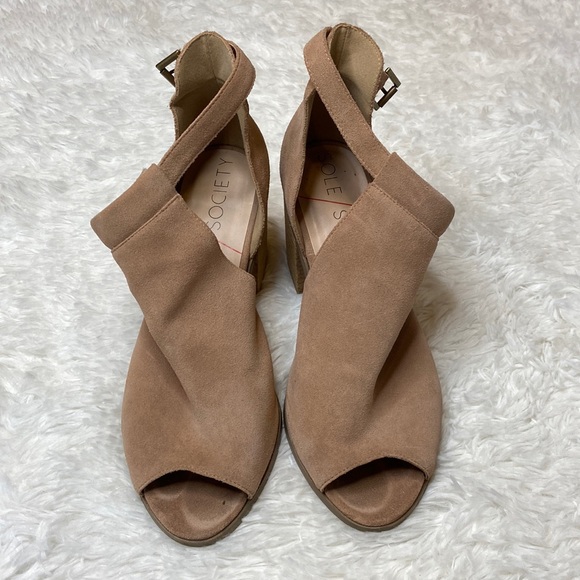 Sole Society Ferris Caramel Bootie Buckle Chunky Heel Peep Toe Shoes - Picture 3 of 11